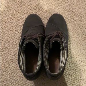 Toms booties size 9.5